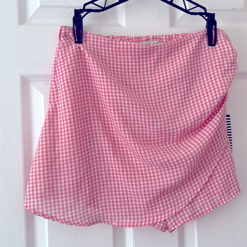 Pink skirt, haute couture mode, size large